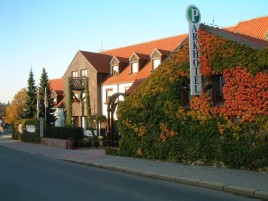 Hotel Parkhotel Pruhonice - Autumn