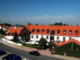 Hotel Parkhotel Průhonice - Summer